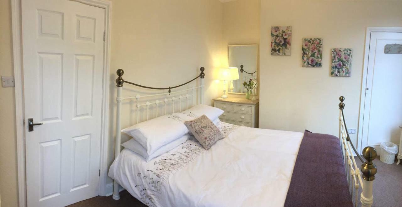 Browns Holiday Cottage Filey Dış mekan fotoğraf